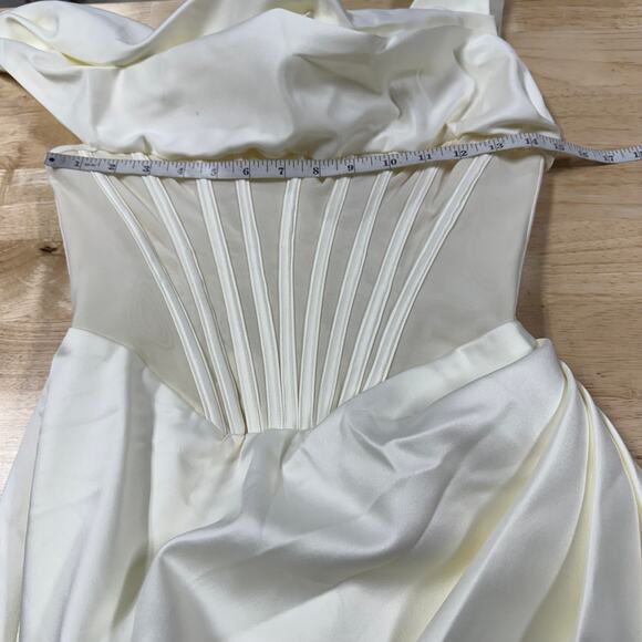 House of CB White Off-Shoulder Midi Dress - Picture 6 of 13